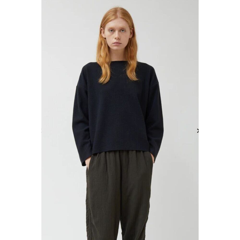 BLACK CRANE Sz S Small Black Felted Wool Pullover Top